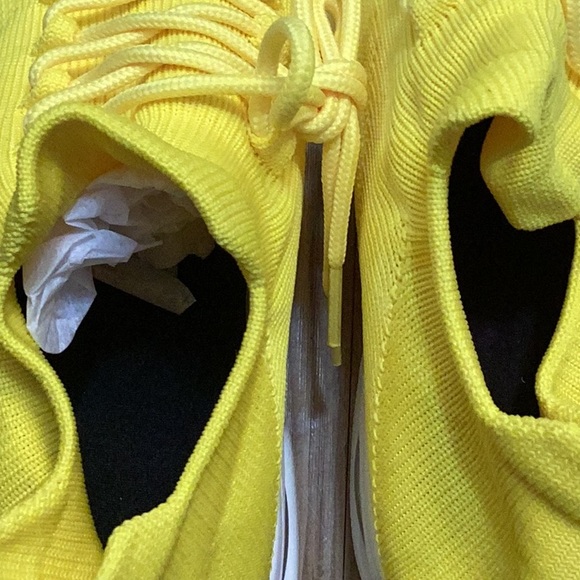 Ceville - Yellow Sneaker - size 38 (7.5) - NWOT - Picture 6 of 8